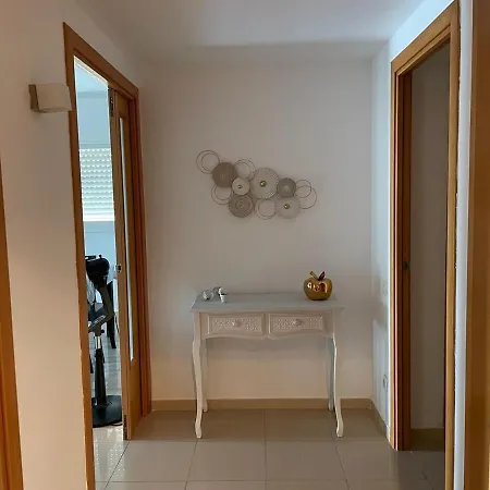 Lv Tarragona アパート サロウ